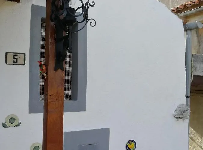 Casa- Giro' - C2a6peu3ow Aieta